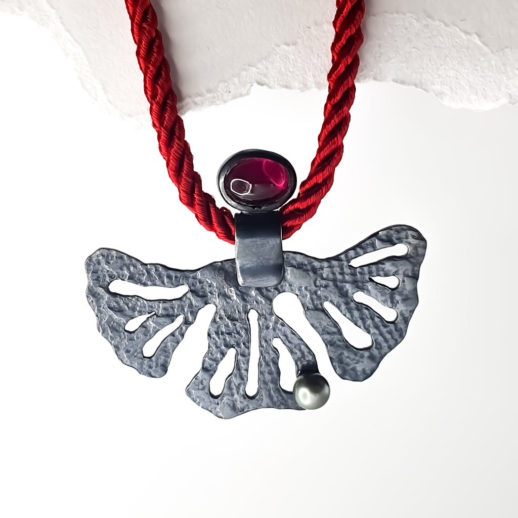 Pendentif MORPHEA "La délicate" (version mystique)